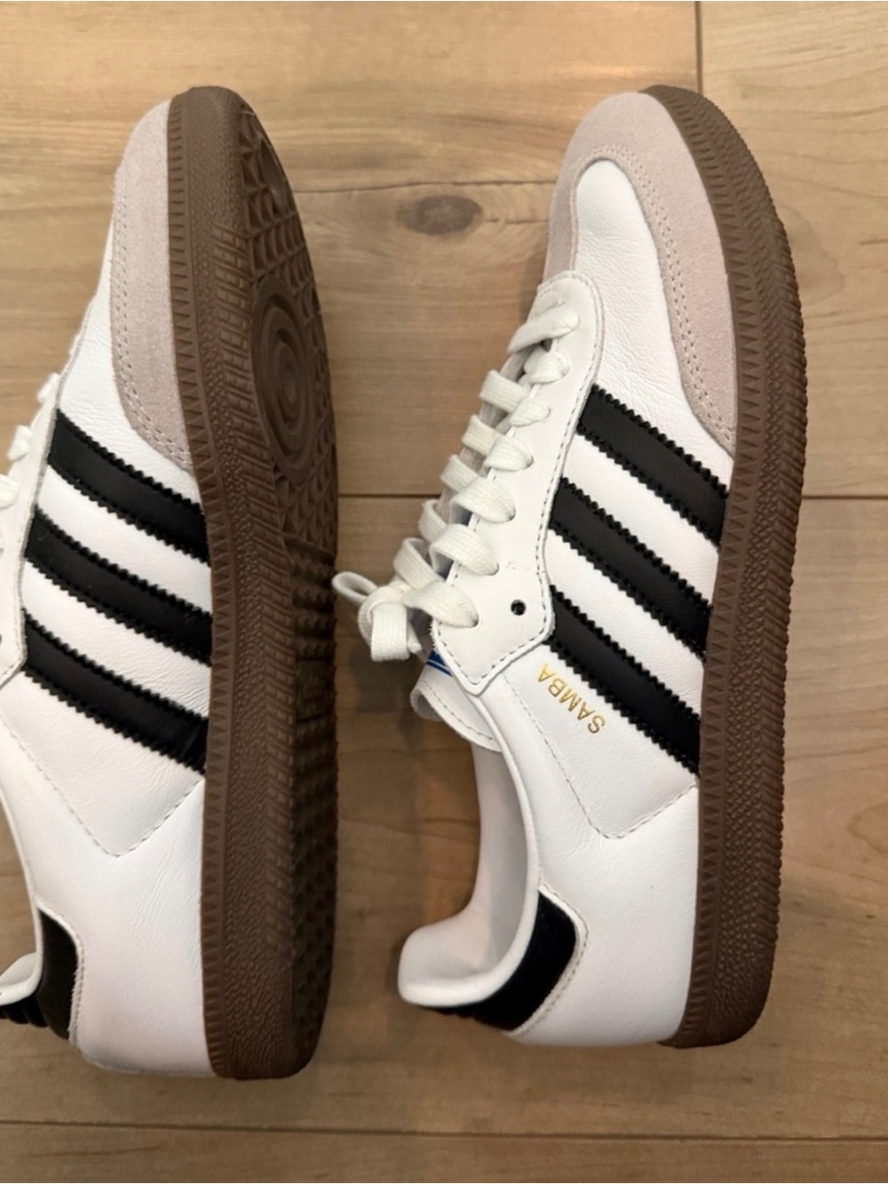 💕 ADIDAS Samba Sneakers Tennis Shoes — White with Black & Brown Accent - 6 - Picture 5 of 14